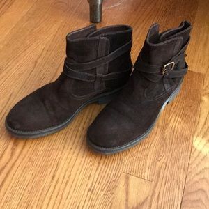 YIN Brown Suede Boots